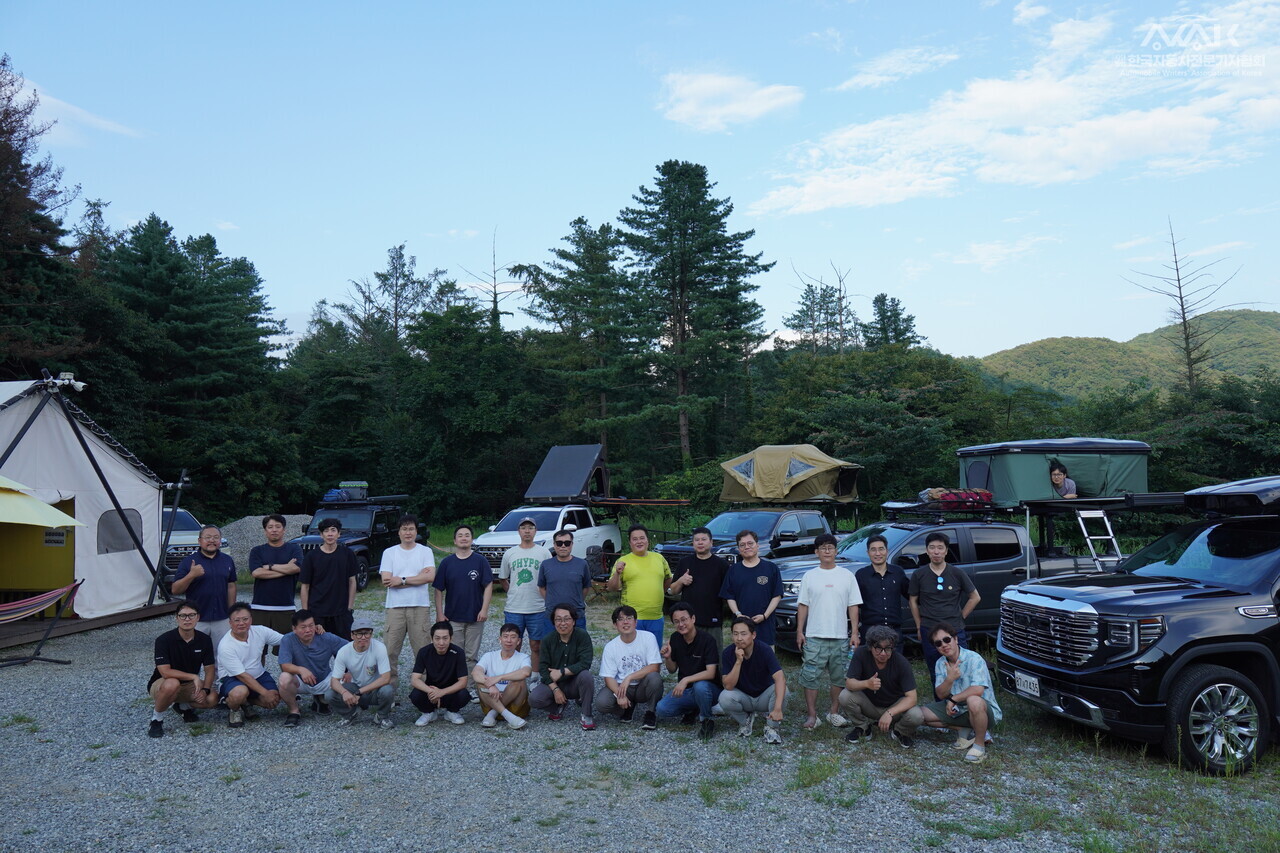 2023 한국자동차전문기자협회 워크숍 단체사진