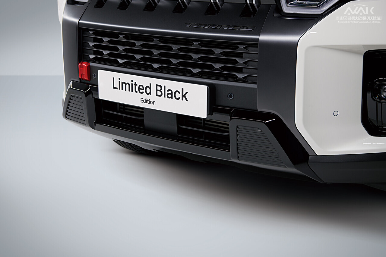 KG 모빌리티 토레스 블랙 에디션 한정판
