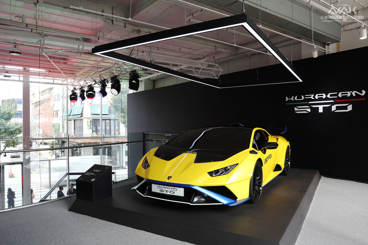 오토모빌리 람보르기니, 창립 60주년 기념국내 최초 브랜드 팝업 라운지 운영