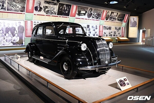 토요다 모델 AA 세단.