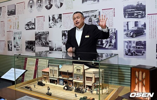 미야코 요리야스 부관장 앞쪽에는 설립 당시 활동을 실감나게 느껴볼 수 있는 1/30 배율의 정밀한 ‘디오라마’ 모델이 전시돼 있다.