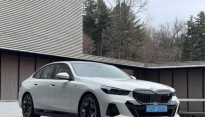 전기차 주행의 즐거움 ‘BMW i5’